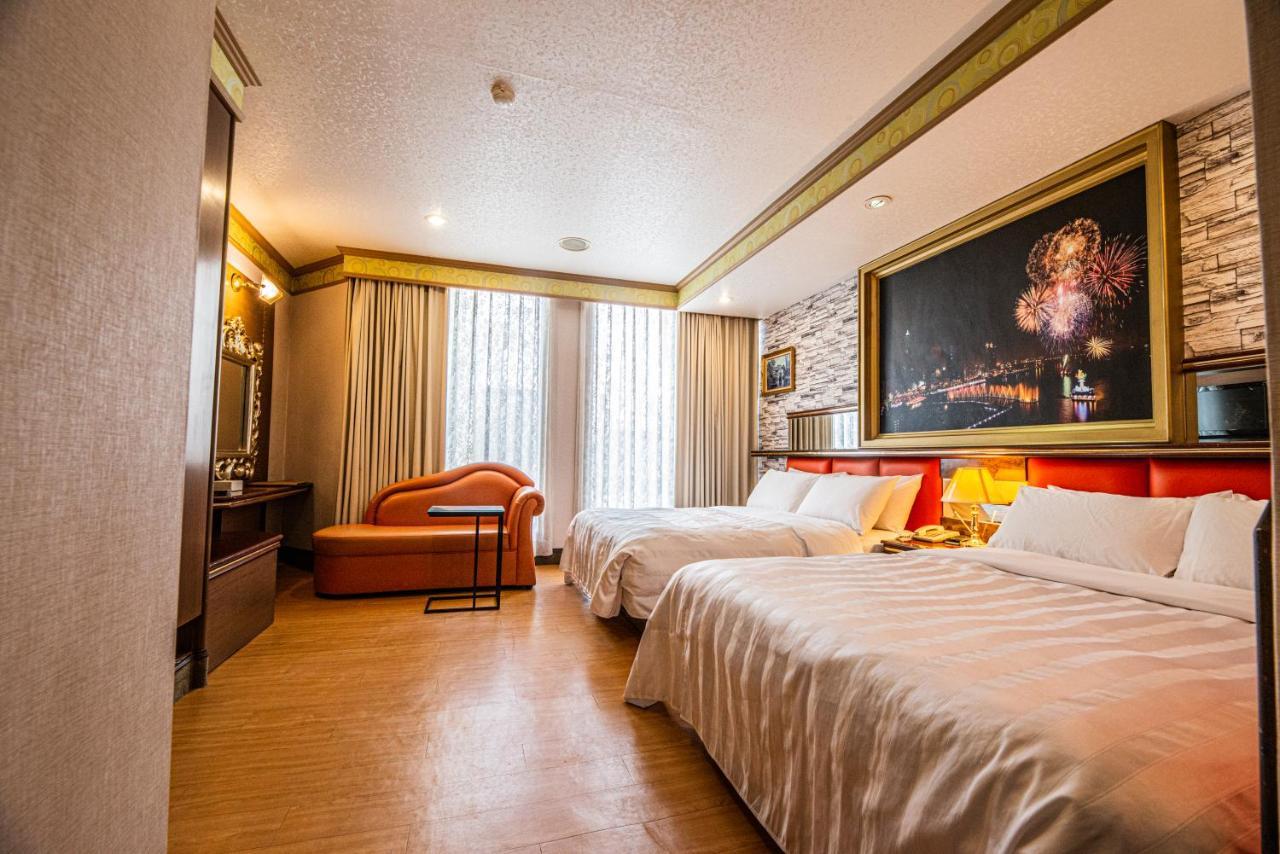 Wenpin Hotel - Pier 2 Kao-siung Exteriér fotografie